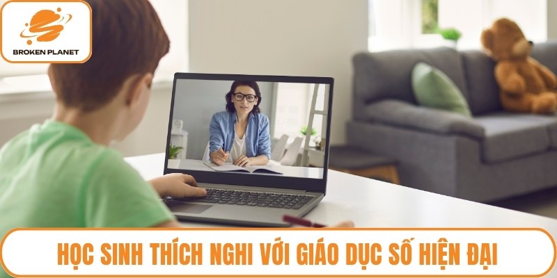 Học sinh thích nghi với giáo dục số hiện đại